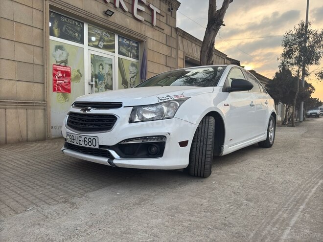 Chevrolet Cruze 2015, 196,256 km - 1.4 l - Salyan