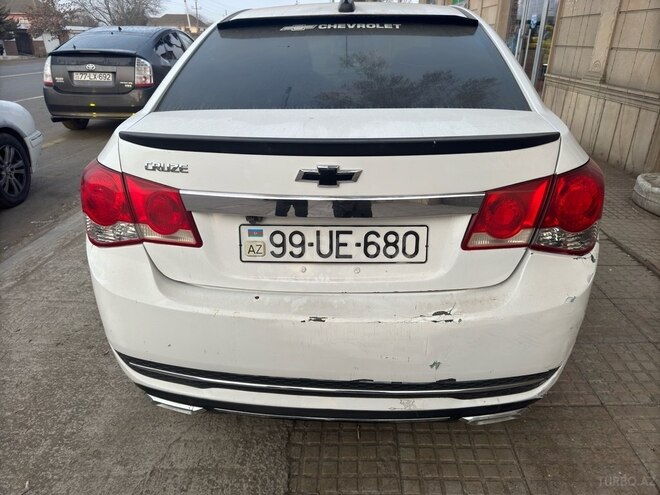 Chevrolet Cruze 2015, 196,256 km - 1.4 l - Salyan