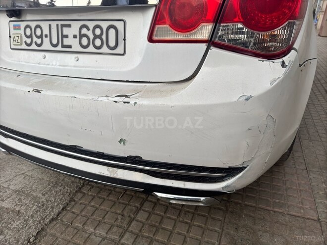 Chevrolet Cruze 2015, 196,256 km - 1.4 l - Salyan