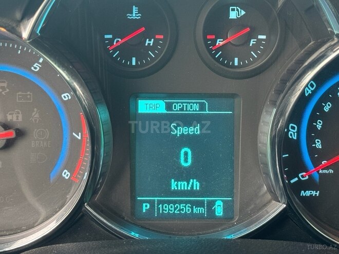 Chevrolet Cruze 2015, 196,256 km - 1.4 l - Salyan