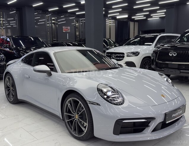 Porsche 911 Carrera-3