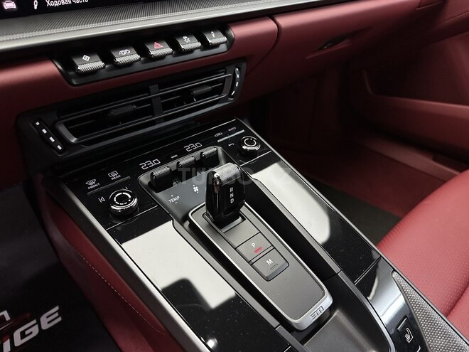 Porsche 911 Carrera-15
