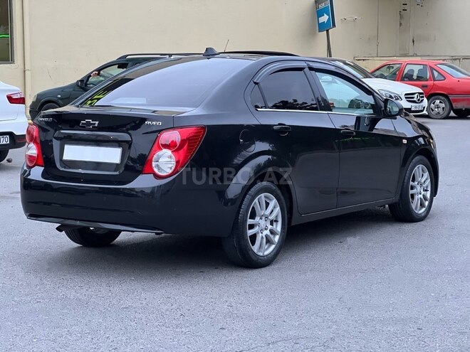 Chevrolet Aveo-5