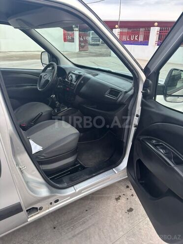 Opel Combo-6