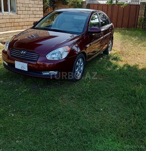 Hyundai Accent-5