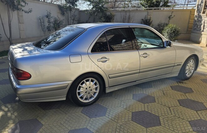 Mercedes E 270 2001, 505,200 km - 2.7 l - Biləsuvar