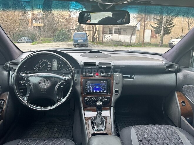Mercedes C 240 2002, 245,781 km - 2.4 л - Bakı