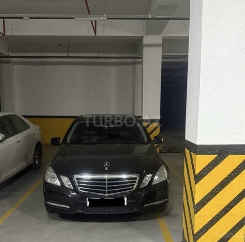 Mercedes E 220 d-1