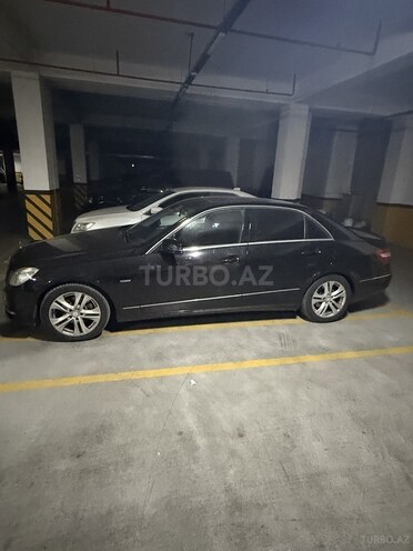 Mercedes E 220 d-4