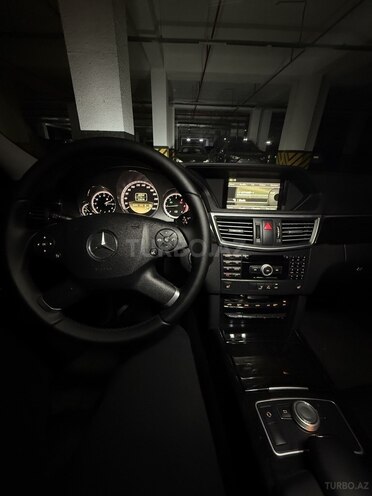Mercedes E 220 d-7