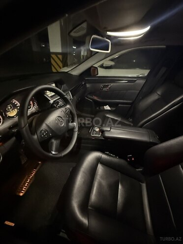 Mercedes E 220 d-8