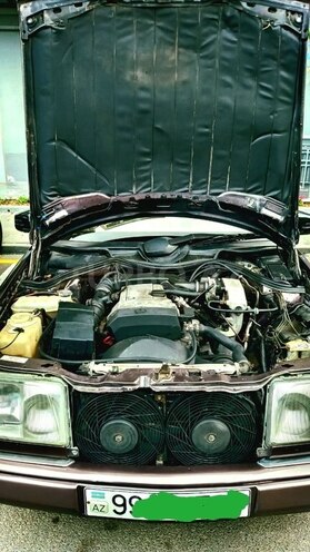 Mercedes E 220 1994, 287,000 km - 2.2 l - Bakı