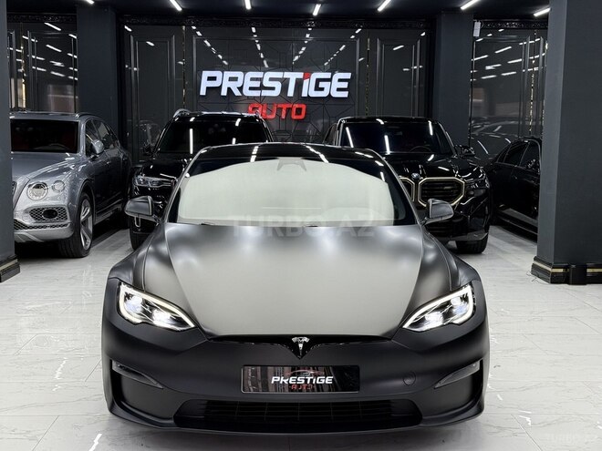 Tesla Model S-2