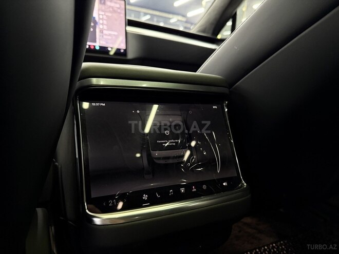 Tesla Model S-8