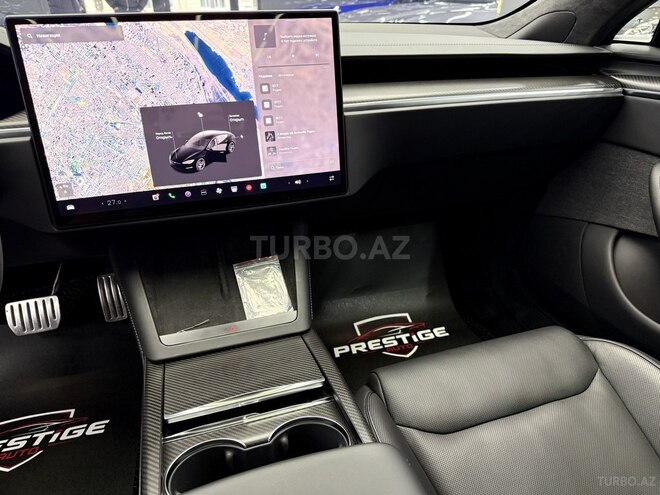 Tesla Model S-3