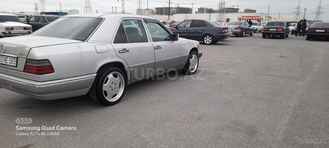 Mercedes E 250 1995, 265,330 km - 2.5 л - Bakı
