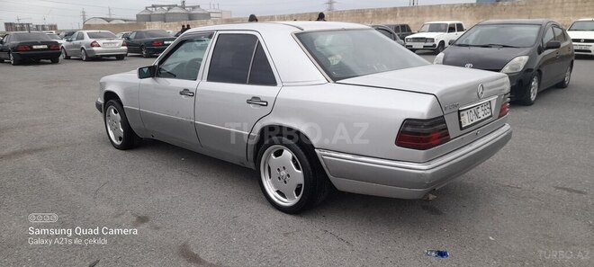 Mercedes E 250 1995, 265,330 km - 2.5 л - Bakı