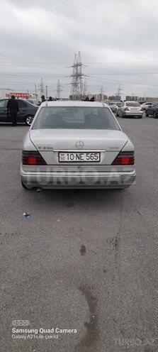 Mercedes E 250 1995, 265,330 km - 2.5 л - Bakı