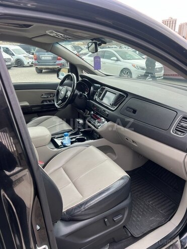 Kia Carnival-3