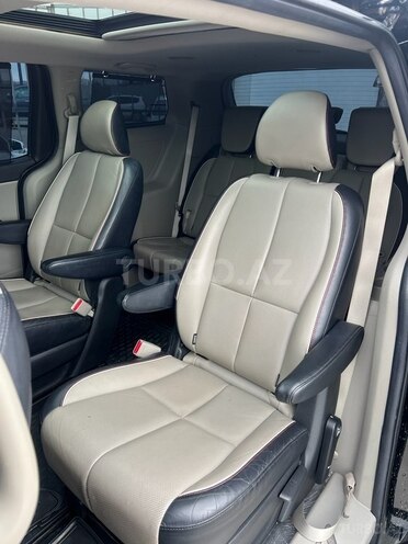 Kia Carnival-6