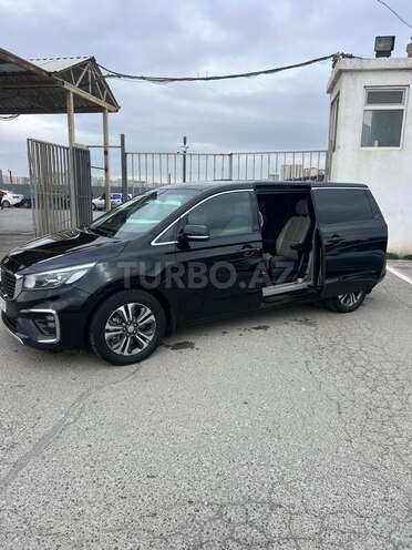 Kia Carnival-5
