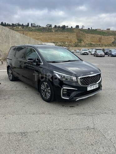 Kia Carnival-9