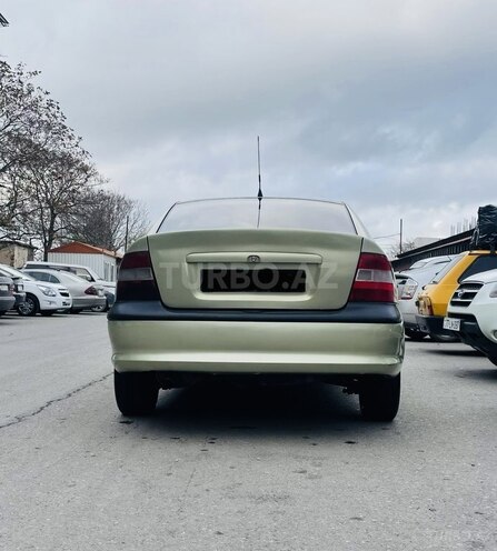 Opel Vectra 1996, 166,000 km - 1.6 l - Bakı