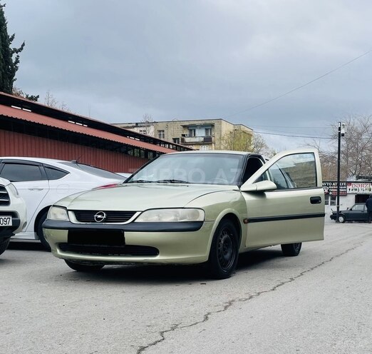 Opel Vectra 1996, 166,000 km - 1.6 l - Bakı