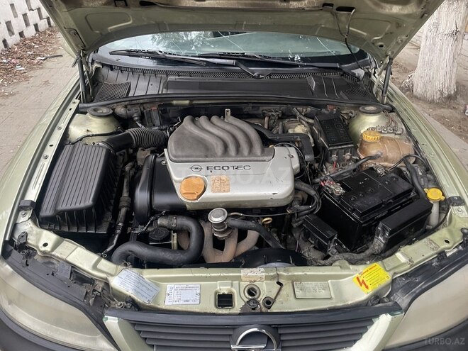 Opel Vectra 1996, 166,000 km - 1.6 l - Bakı