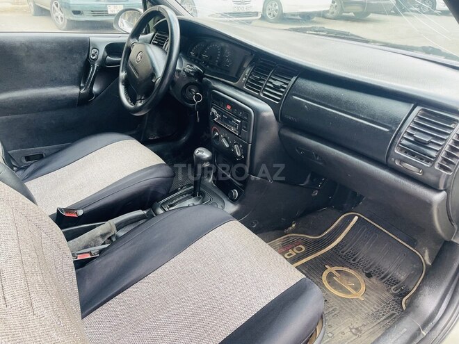 Opel Vectra 1996, 166,000 km - 1.6 l - Bakı