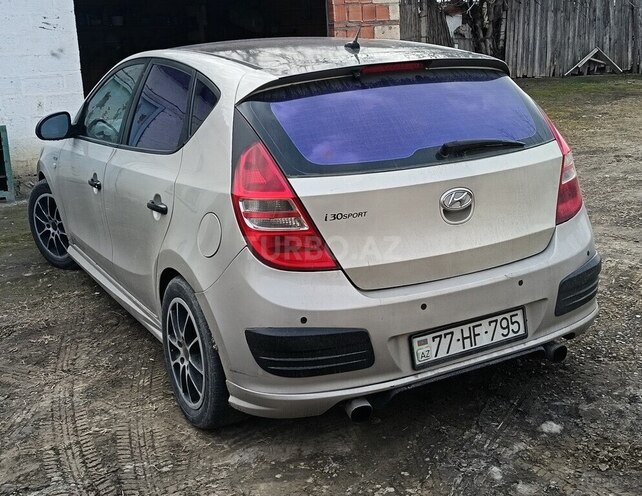 Hyundai i30 2007, 330,000 km - 1.6 л - Bakı
