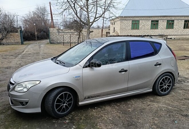 Hyundai i30 2007, 330,000 km - 1.6 л - Bakı