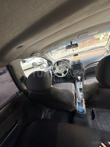 Chevrolet Aveo-16