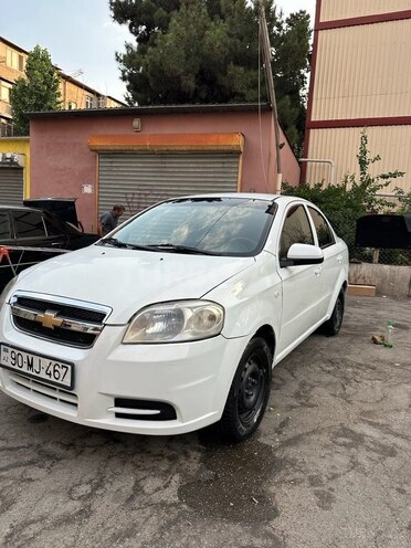 Chevrolet Aveo-5