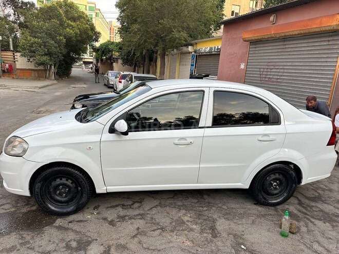 Chevrolet Aveo-6