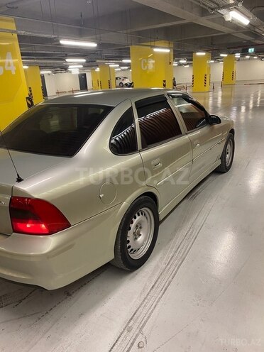 Opel Vectra 1997, 447,000 km - 2.0 l - Gəncə