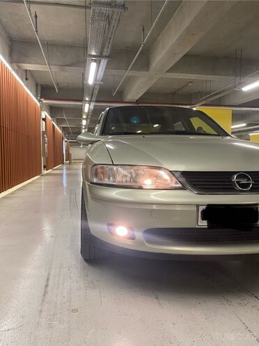 Opel Vectra 1997, 447,000 km - 2.0 l - Gəncə