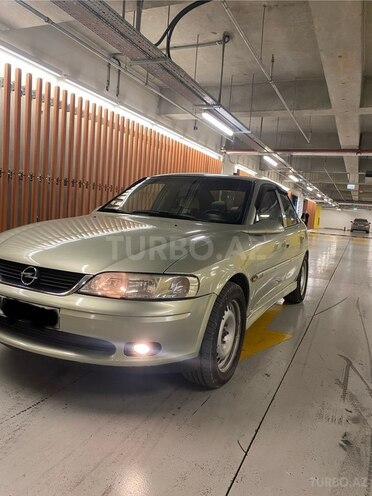 Opel Vectra 1997, 447,000 km - 2.0 l - Gəncə