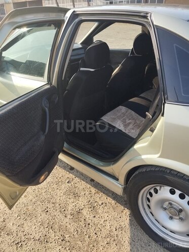 Opel Vectra 1997, 447,000 km - 2.0 l - Gəncə
