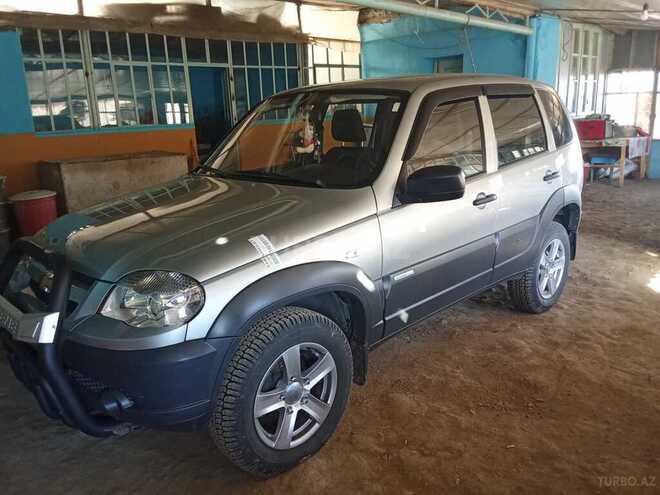 Chevrolet Niva 2015, 450,000 km - 1.7 л - Gədəbəy