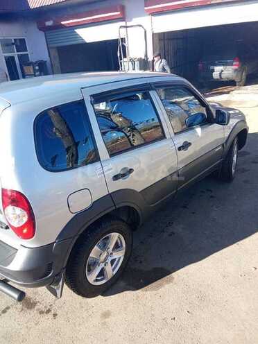 Chevrolet Niva 2015, 450,000 km - 1.7 л - Gədəbəy