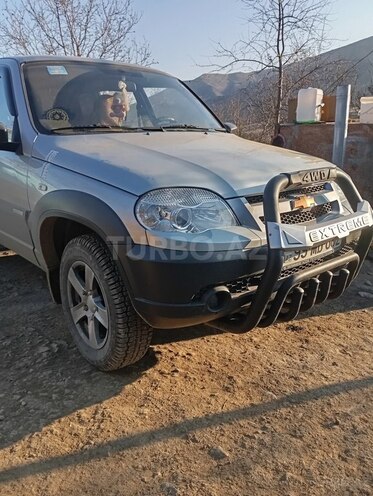 Chevrolet Niva 2015, 450,000 km - 1.7 л - Gədəbəy