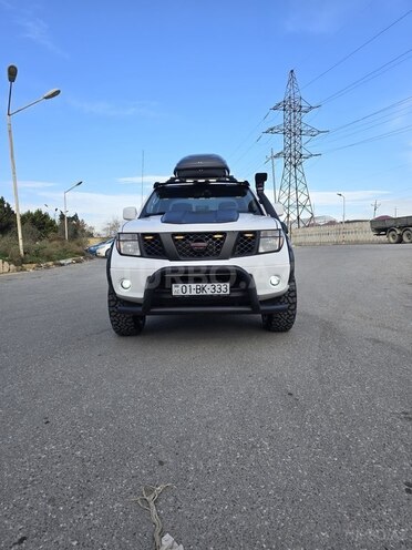Nissan Navara 2014, 203,000 km - 2.5 l - Bakı