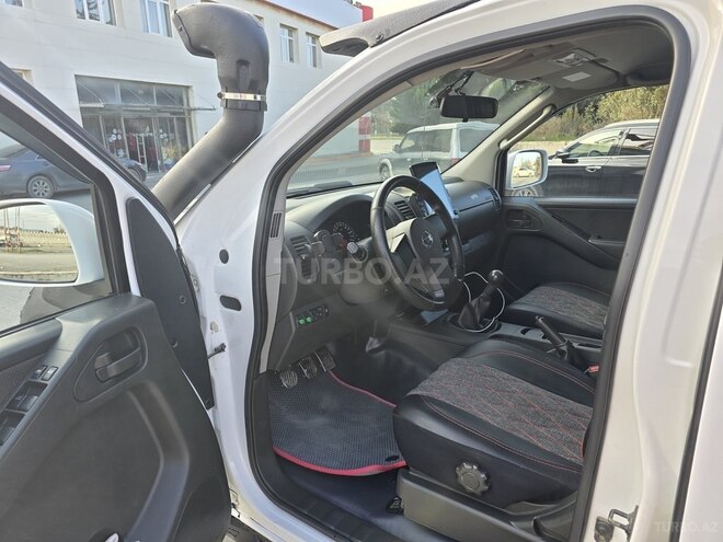 Nissan Navara 2014, 203,000 km - 2.5 l - Bakı