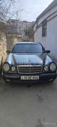 Mercedes E 220 1997, 472,580 km - 2.2 l - Bakı