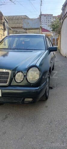 Mercedes E 220 1997, 472,580 km - 2.2 l - Bakı