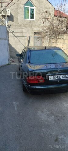 Mercedes E 220 1997, 472,580 km - 2.2 l - Bakı