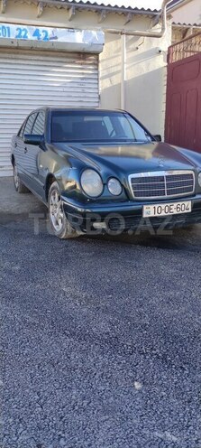 Mercedes E 220 1997, 472,580 km - 2.2 l - Bakı