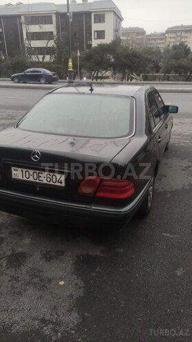 Mercedes E 220 1997, 472,580 km - 2.2 l - Bakı