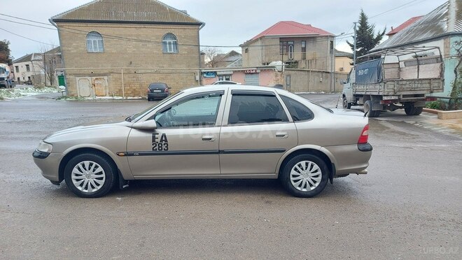 Opel Vectra 1997, 385,000 km - 1.8 l - Bakı